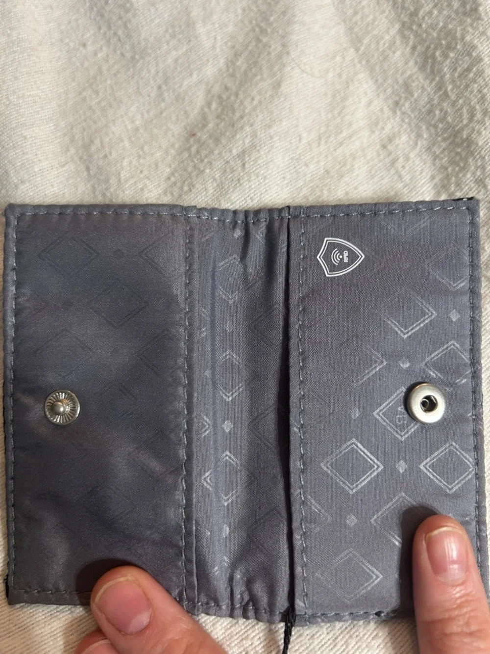 Vera Bradley Black and White Paisley Card Wallet - Picture 3 of 4